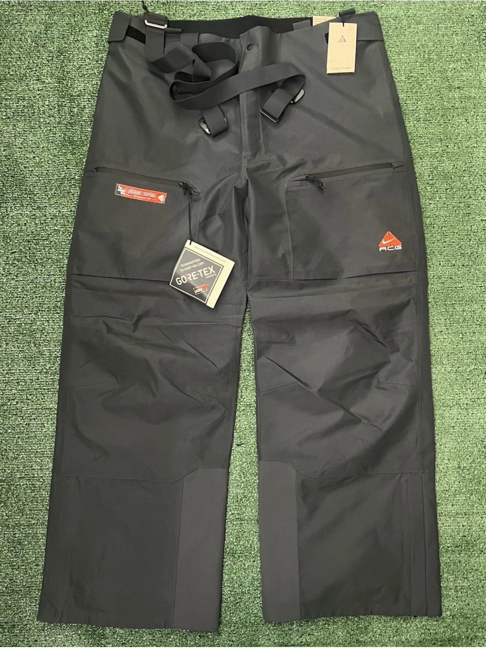 Nike ACG GORE-TEX Chena Vortex Storm-FIT ADV Bibs Mens Size Meduim FV8889-060